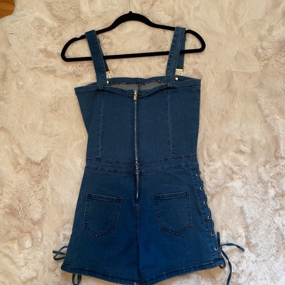 Jean short romper- size Medium - Picture 5 of 6